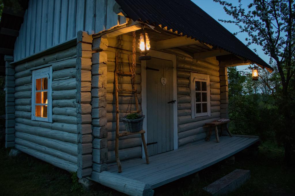 Вилла Kuusetuka Tourism Farm Pahkla Экстерьер фото