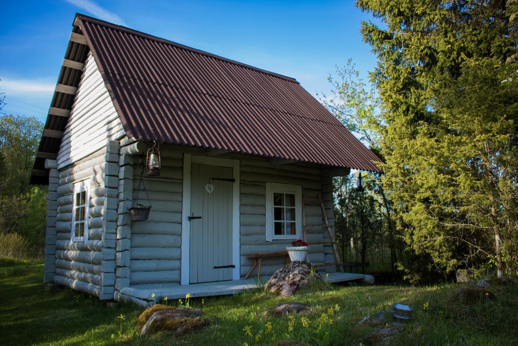 Вилла Kuusetuka Tourism Farm Pahkla Экстерьер фото