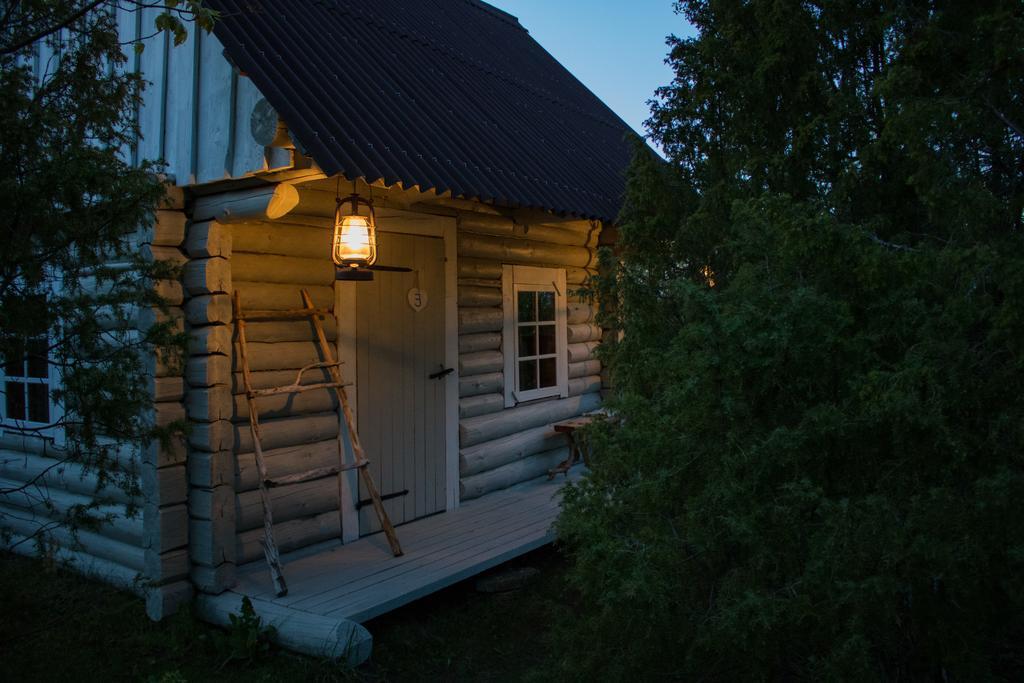 Вилла Kuusetuka Tourism Farm Pahkla Экстерьер фото