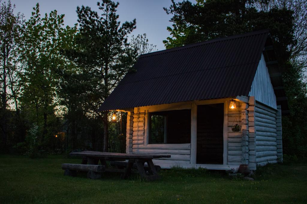 Вилла Kuusetuka Tourism Farm Pahkla Экстерьер фото